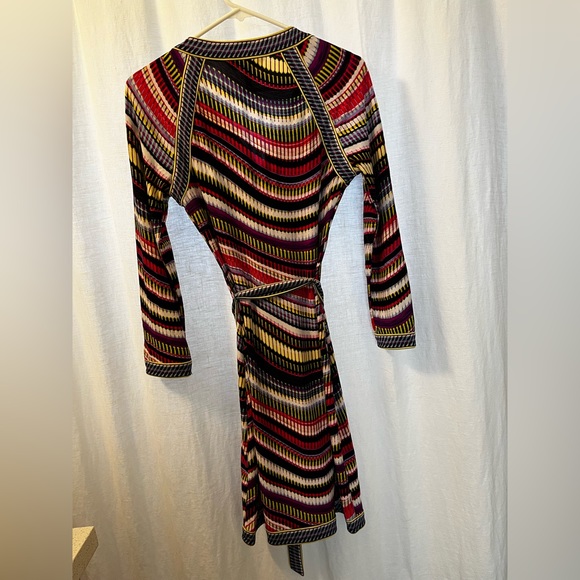 BCBG MaxAzaria, brightly colored, printed dress - Picture 9 of 10